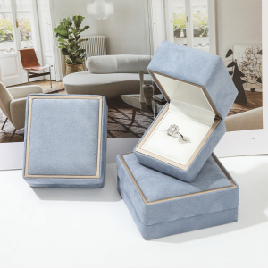 Custom Velvet Jewelry Box – Luxury Ring & Pendant Packaging
